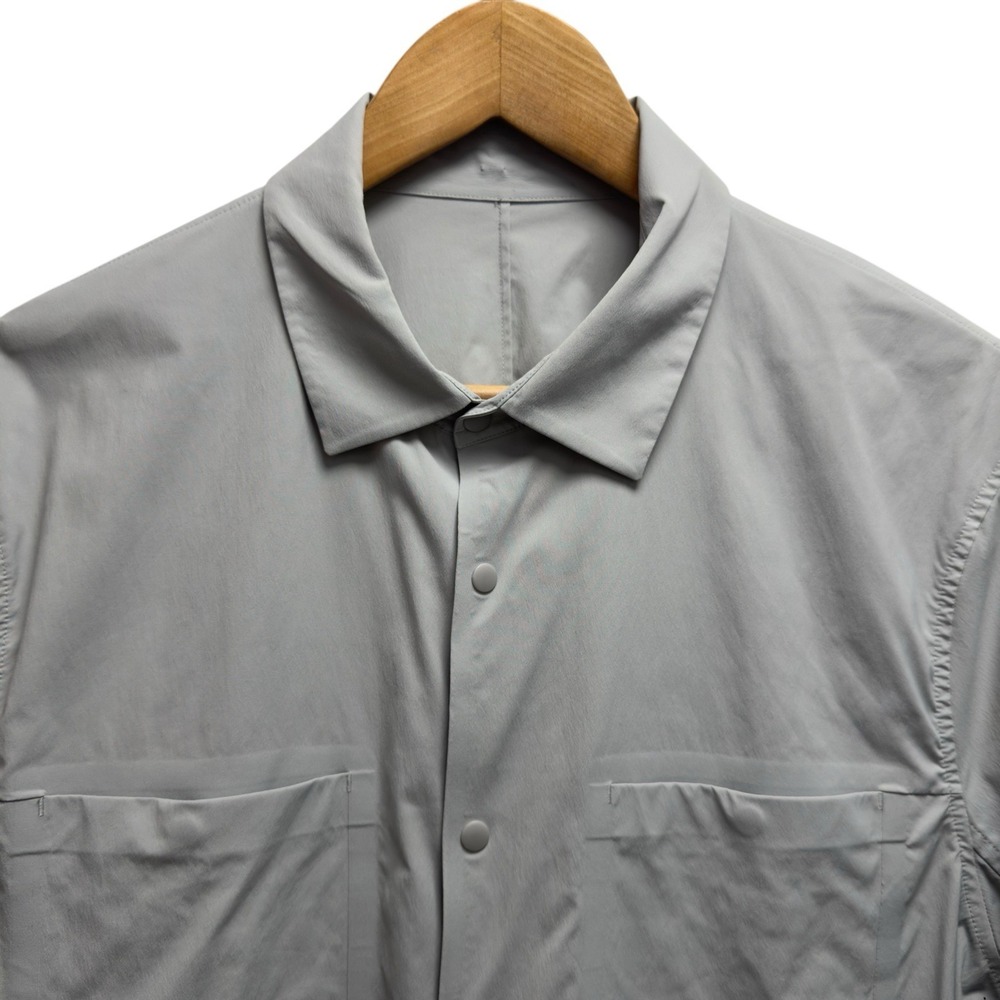 Lululemon Men's L Light Blue Long Sleeve Snap Double Pocket Soft Knit Overshirt